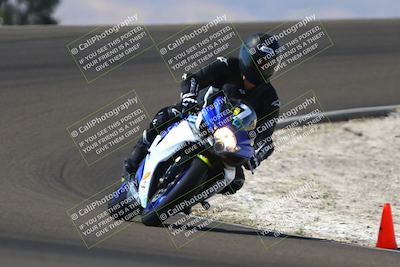media/Sep-21-2025-TrackDaz (Sun) [[277c75b276]]/C Group/1240pm (Turn 2)/